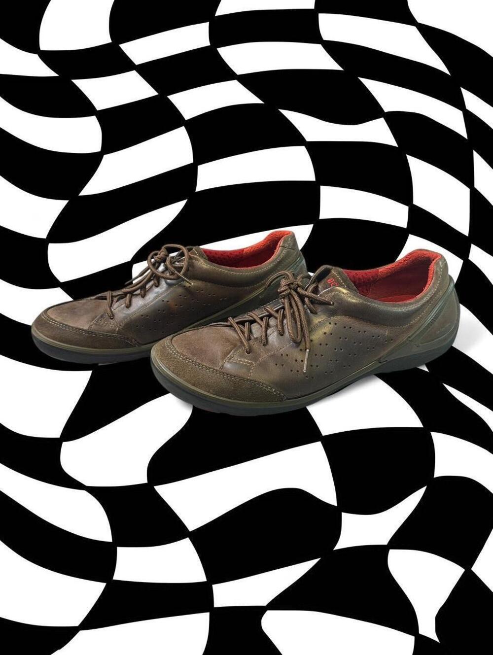 ECCO Brown leather lace-up sneakers